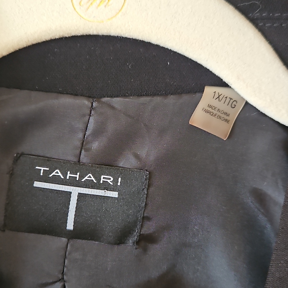 Tahari Gathered Sleeve Black Blazer Size 1x - Picture 2 of 12